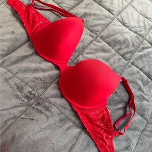 Victoria's Secret T-Shirt Lightly Lined Demi Bra - Red